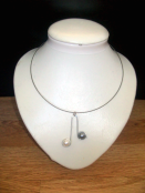 Collection 4, perle grise et blanche