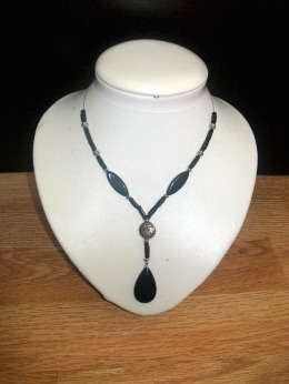 Liquidation; pendantif noir