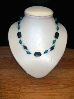 Liquidation; Noir et Turquoise